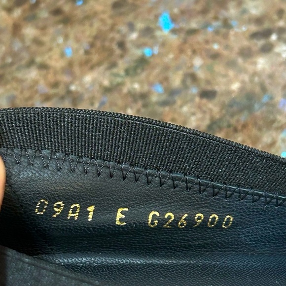 Chanel 2009 Interlocking CC Logo Pumps - Picture 10 of 10